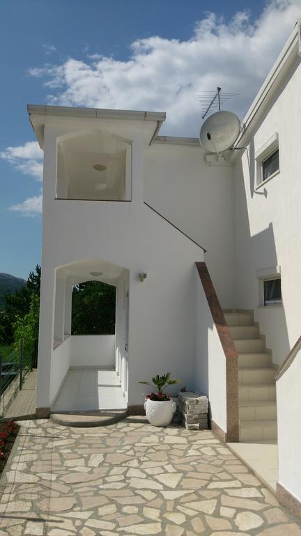Ruza Apartmani Draga Bascanska ภายนอก รูปภาพ