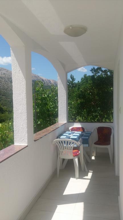 Ruza Apartmani Draga Bascanska ภายนอก รูปภาพ